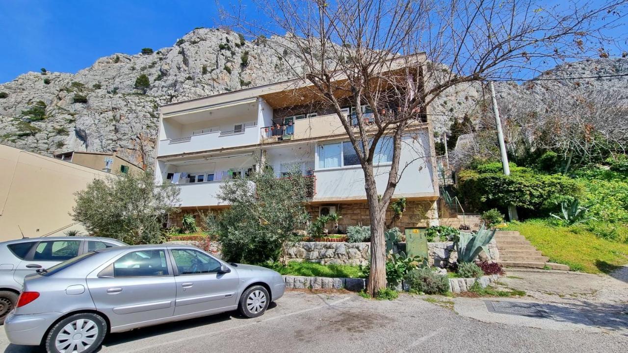 Apartment Tica Omiš Buitenkant foto