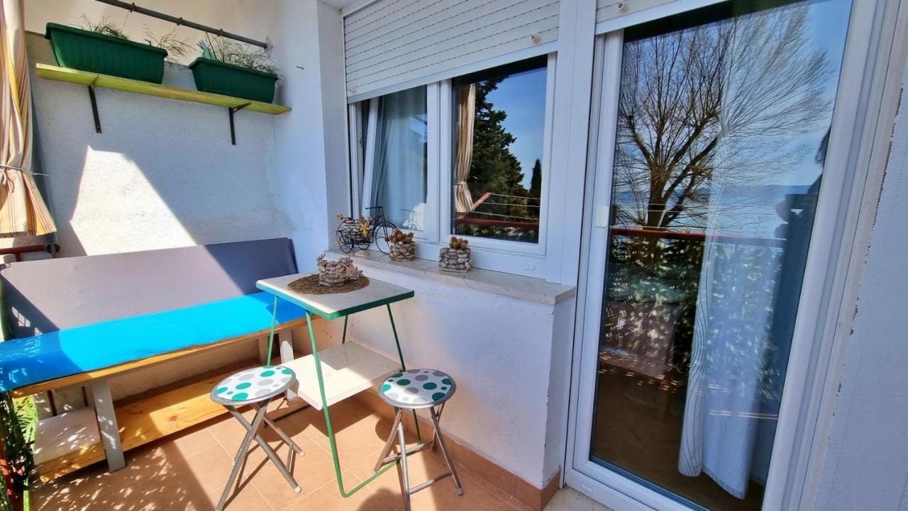 Apartment Tica Omiš Buitenkant foto